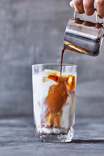 LA CABRA COFFEE // MAD & VENNER